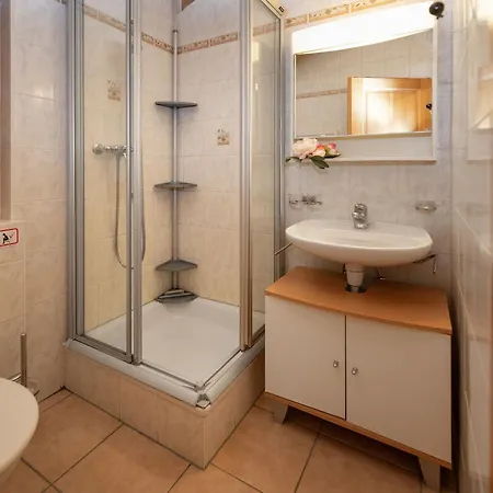 木屋 Ropiar By Interhome *